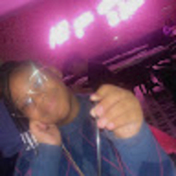 Meet your Posher, I am beautiful no filter - Picture 1 of 1